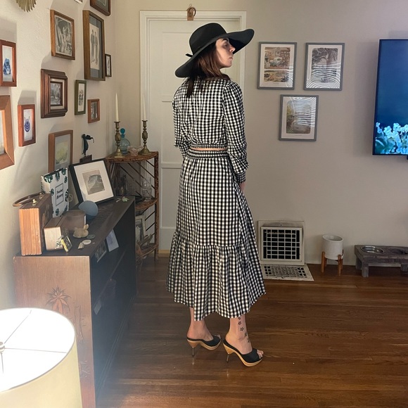 Lovely Gingham Keyhole Blouse and Side Slit Skirt Combo - size M - Picture 3 of 4